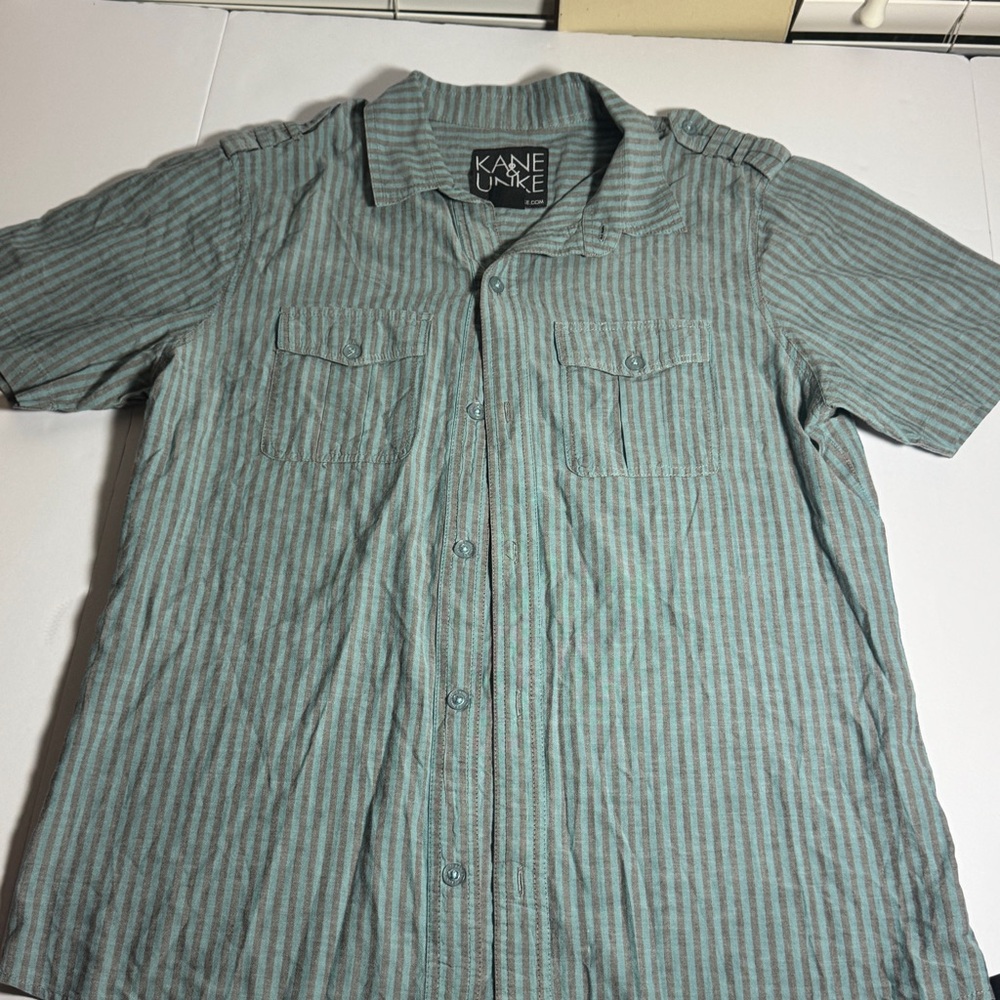 Kane & Unke Green‎ Casual Button Down Shirt with Vertical Stripes